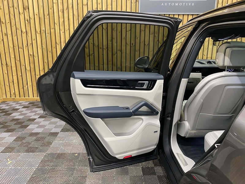 Used Porsche Cayenne 2021 for sale - 77465310: Photo 77