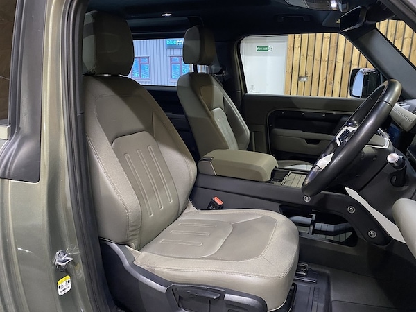 Used Land Rover Defender 90 2021 for sale - 76253238: Photo 26