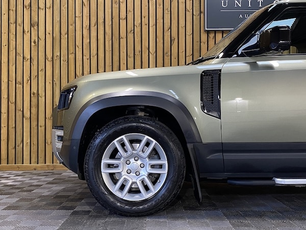 Used Land Rover Defender 90 2021 for sale - 76253238: Photo 28