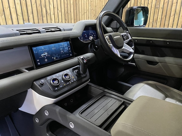 Used Land Rover Defender 90 2021 for sale - 76253238: Photo 37