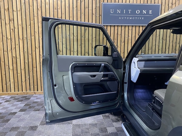 Used Land Rover Defender 90 2021 for sale - 76253238: Photo 47