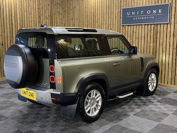 Used Land Rover Defender 90 2021 for sale - 76253238: Photo 4