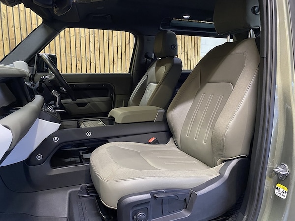 Used Land Rover Defender 90 2021 for sale - 76253238: Photo 7
