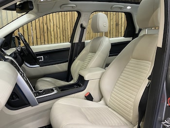 Used Land Rover Discovery Sport 2021 for sale - 77947078: Photo