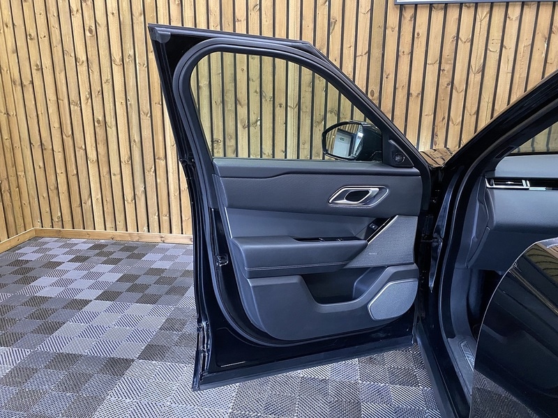 Used Land Rover Range Rover Velar 2021 for sale - 76505630: Photo 65