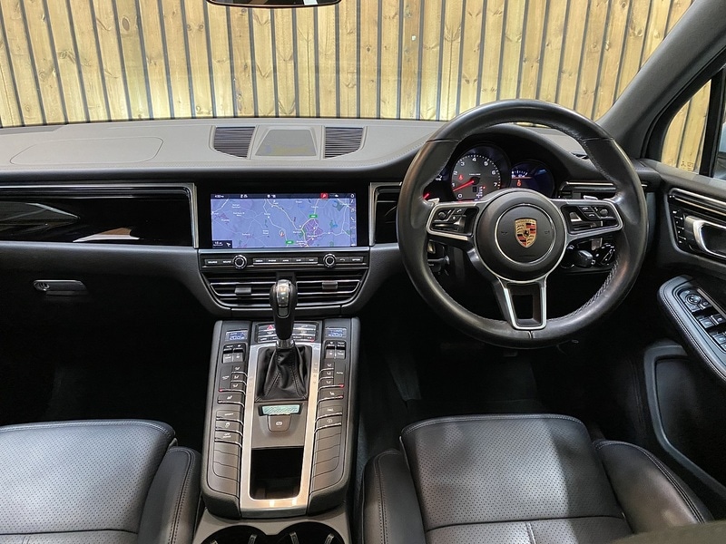 Used Porsche Macan 2020 for sale - 75897316: Photo 16