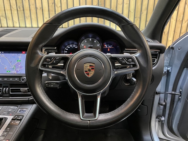 Used Porsche Macan 2020 for sale - 75897316: Photo 19