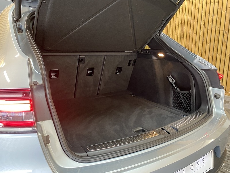 Used Porsche Macan 2020 for sale - 75897316: Photo 22