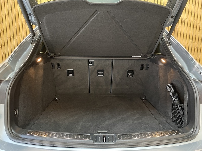 Used Porsche Macan 2020 for sale - 75897316: Photo 23