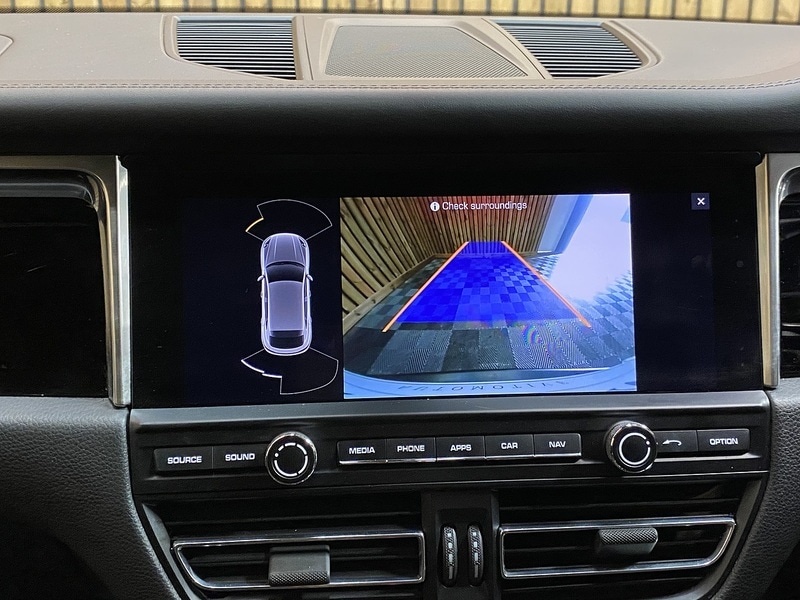 Used Porsche Macan 2020 for sale - 75897316: Photo 29