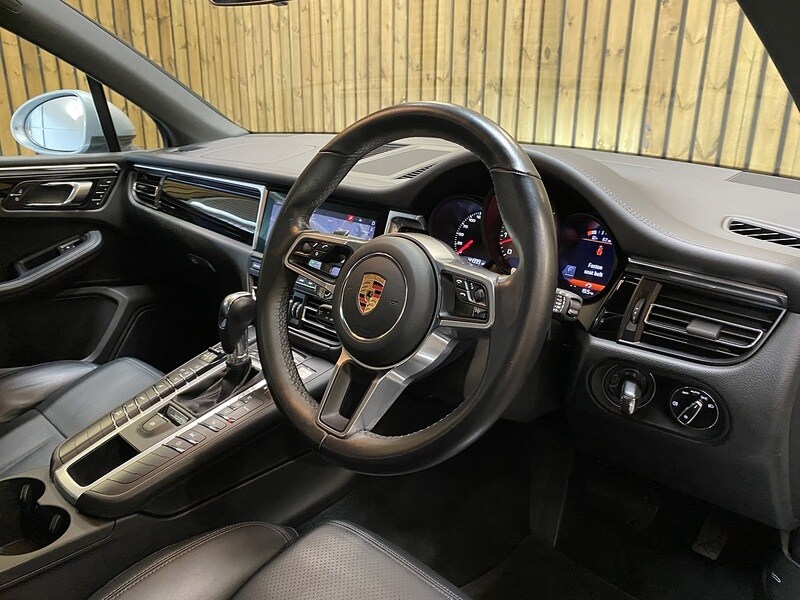 Used Porsche Macan 2020 for sale - 75897316: Photo 33