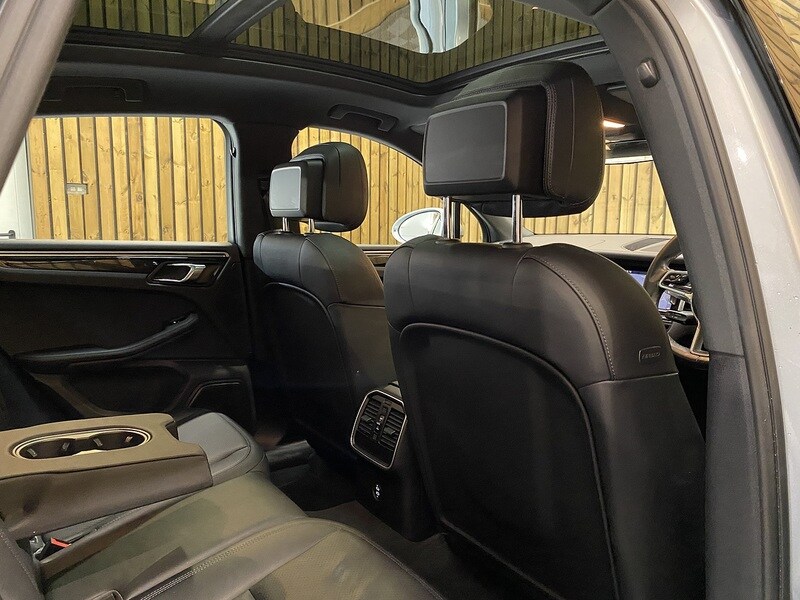 Used Porsche Macan 2020 for sale - 75897316: Photo 42