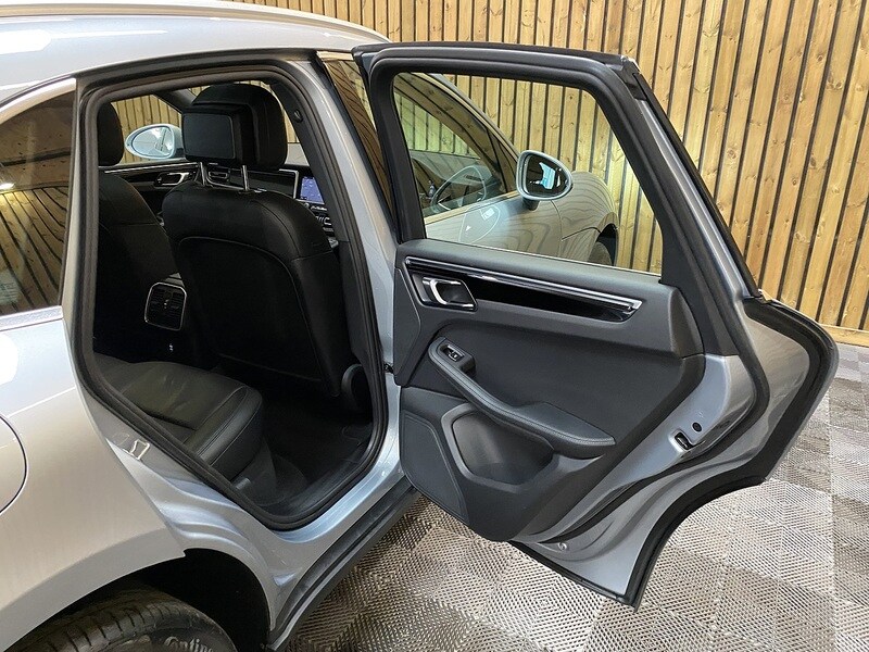 Used Porsche Macan 2020 for sale - 75897316: Photo 47