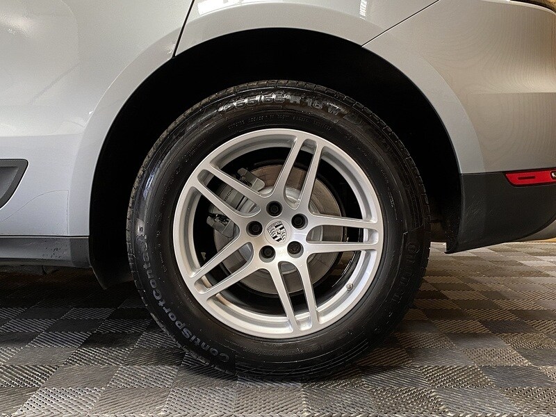 Used Porsche Macan 2020 for sale - 75897316: Photo 56