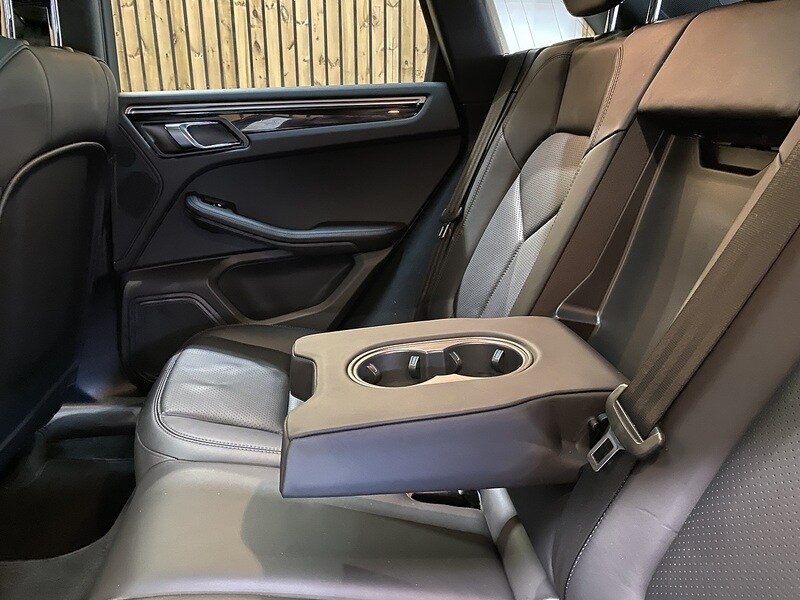 Used Porsche Macan 2020 for sale - 75897316: Photo 64