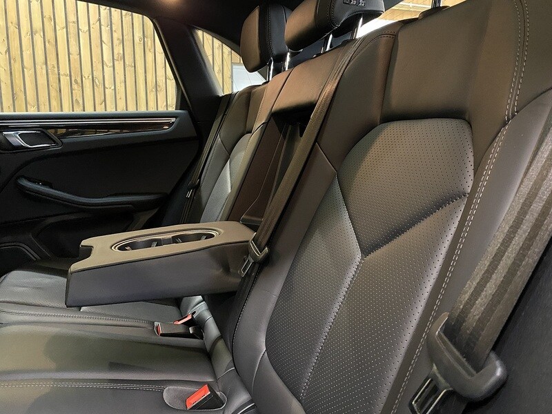 Used Porsche Macan 2020 for sale - 75897316: Photo 65