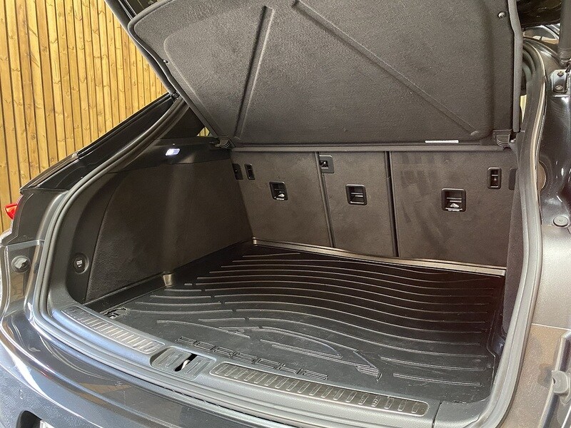 Used Porsche Macan 2019 for sale - 75849859: Photo 27