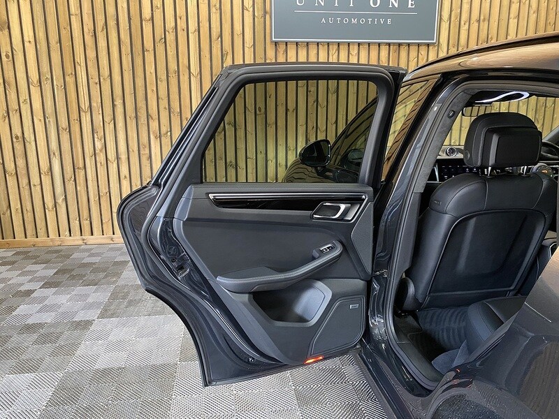 Used Porsche Macan 2019 for sale - 75849859: Photo 42