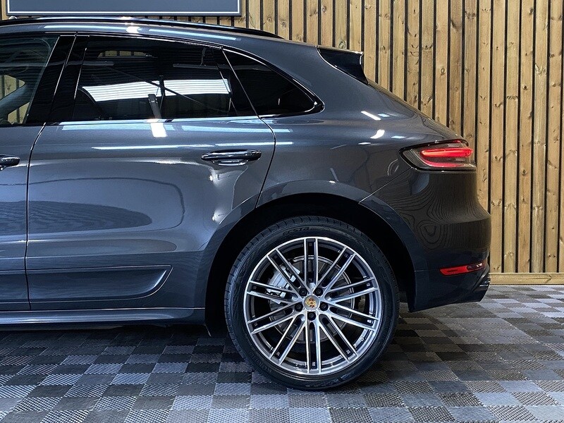 Used Porsche Macan 2019 for sale - 75849859: Photo 44