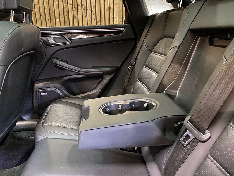 Used Porsche Macan 2019 for sale - 75849859: Photo 52