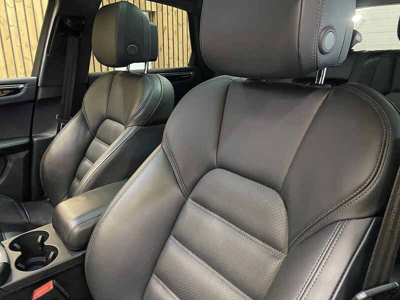 Used Porsche Macan 2019 for sale - 75849859: Photo 61