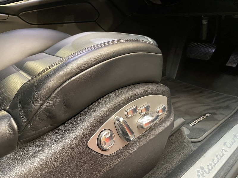 Used Porsche Macan 2019 for sale - 75849859: Photo 72