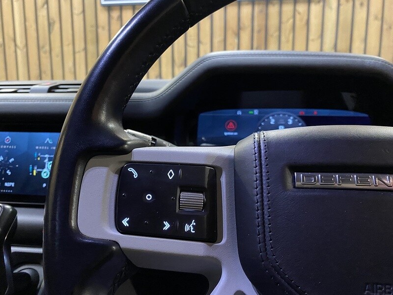 Used Land Rover Defender 110 2021 for sale - 77069835: Photo 24