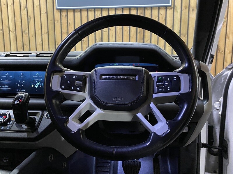 Used Land Rover Defender 110 2021 for sale - 77069835: Photo 25