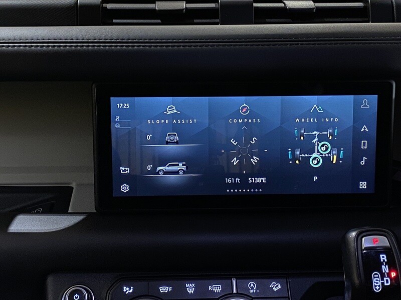 Used Land Rover Defender 110 2021 for sale - 77069835: Photo 41