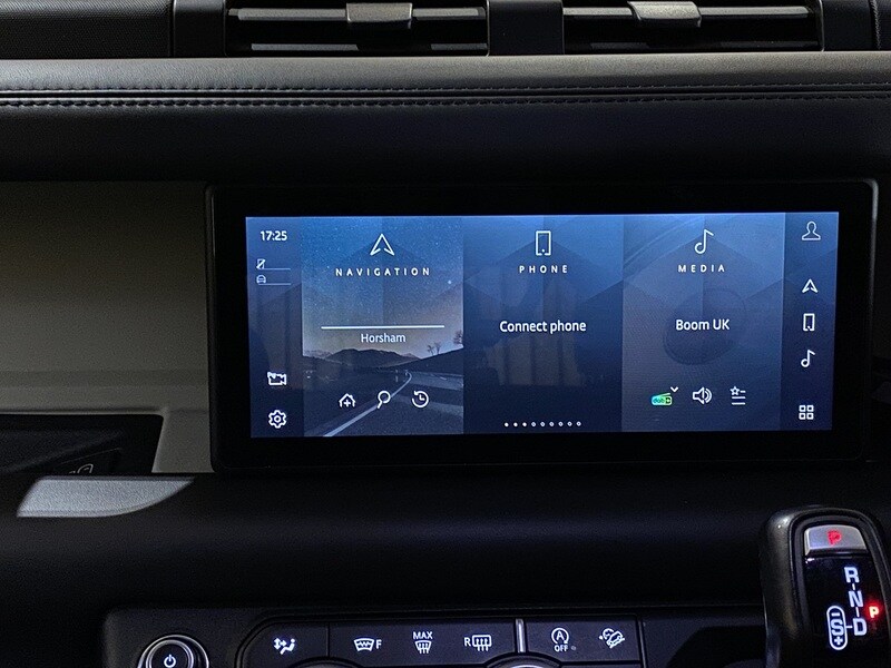 Used Land Rover Defender 110 2021 for sale - 77069835: Photo 42