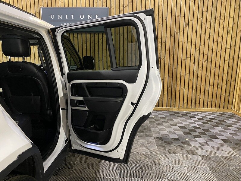Used Land Rover Defender 110 2021 for sale - 77069835: Photo 62
