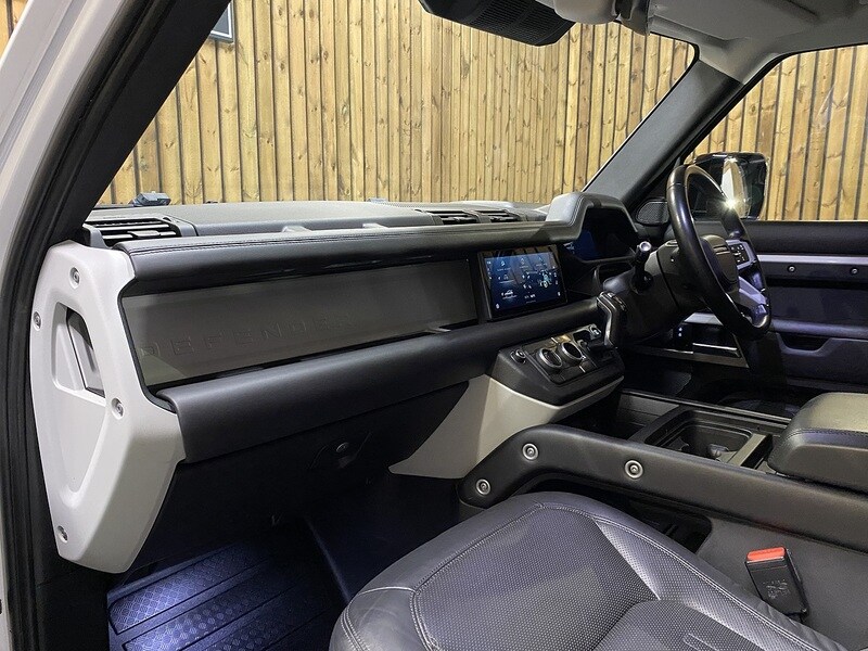Used Land Rover Defender 110 2021 for sale - 77069835: Photo 69