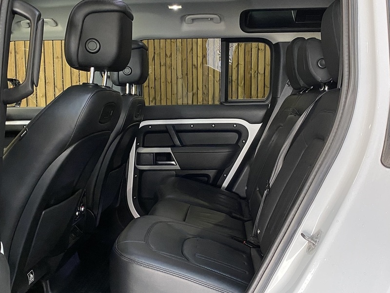 Used Land Rover Defender 110 2021 for sale - 77069835: Photo 9