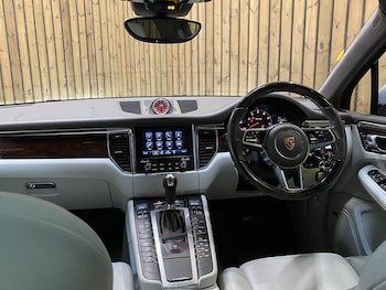 Used Porsche Macan 2018 for sale - 76798819: Photo