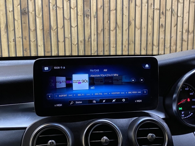 Used Mercedes-Benz GLC 2019 for sale - 76884418: Photo 35