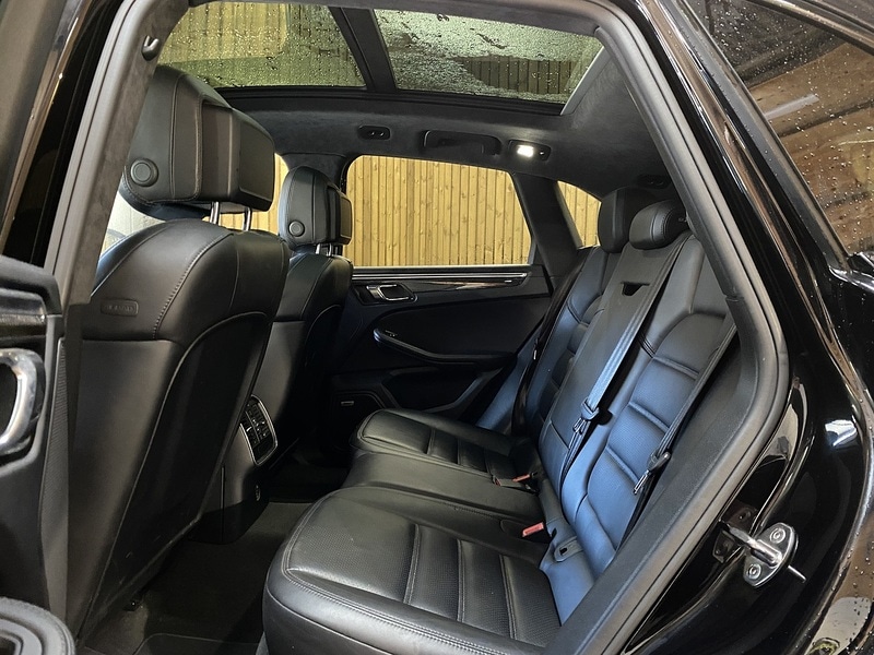 Used Porsche Macan 2017 for sale - 77069826: Photo 9