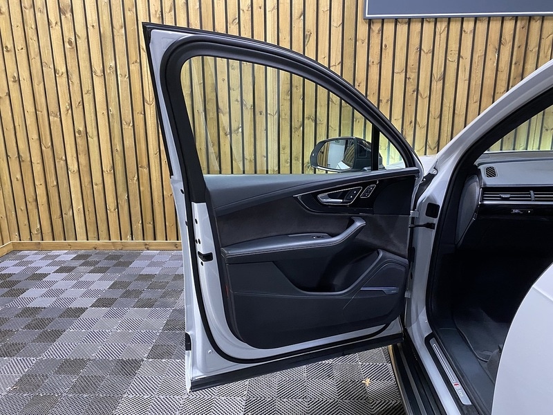 Used Audi Q7 2019 for sale - 76763201: Photo 69