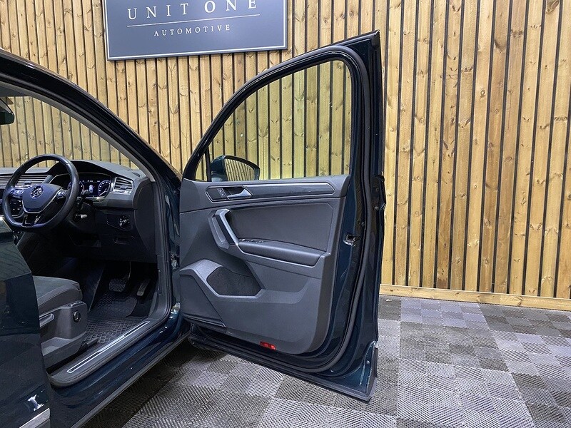 Used Volkswagen Tiguan 2017 for sale - 77663445: Photo 43