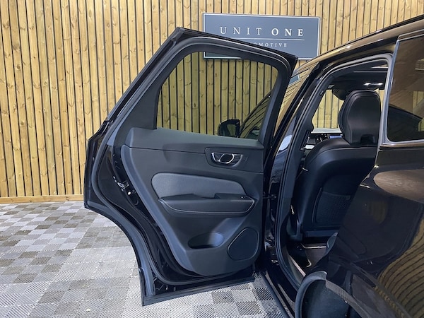 Used Volvo XC60 2020 for sale - 76236265: Photo 79