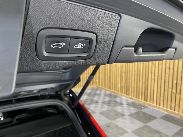 Used Volvo XC60 2020 for sale - 76236265: Photo 80