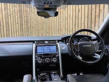 Used Land Rover Discovery 2017 for sale - 78765594: Photo