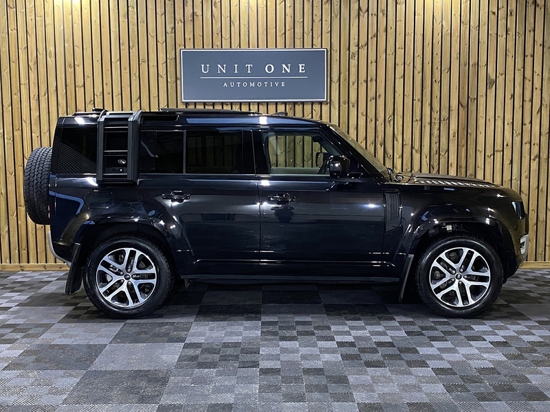 Used Land Rover Defender 110 2022 for sale - 76686844: Photo 2