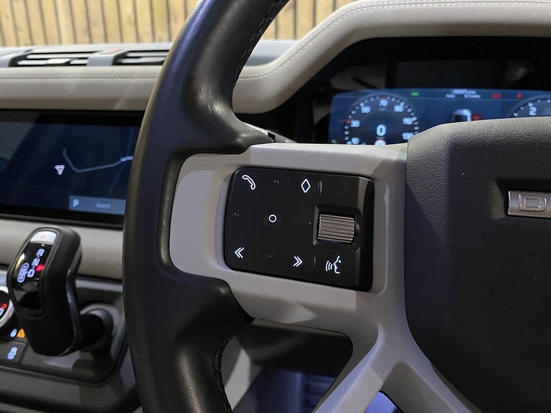 Used Land Rover Defender 110 2022 for sale - 76686844: Photo 22