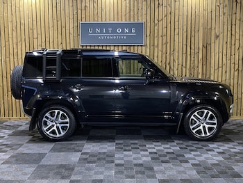 Used Land Rover Defender 110 2022 for sale - 76686844: Photo