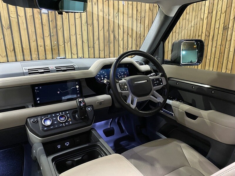 Used Land Rover Defender 110 2022 for sale - 76686844: Photo 31
