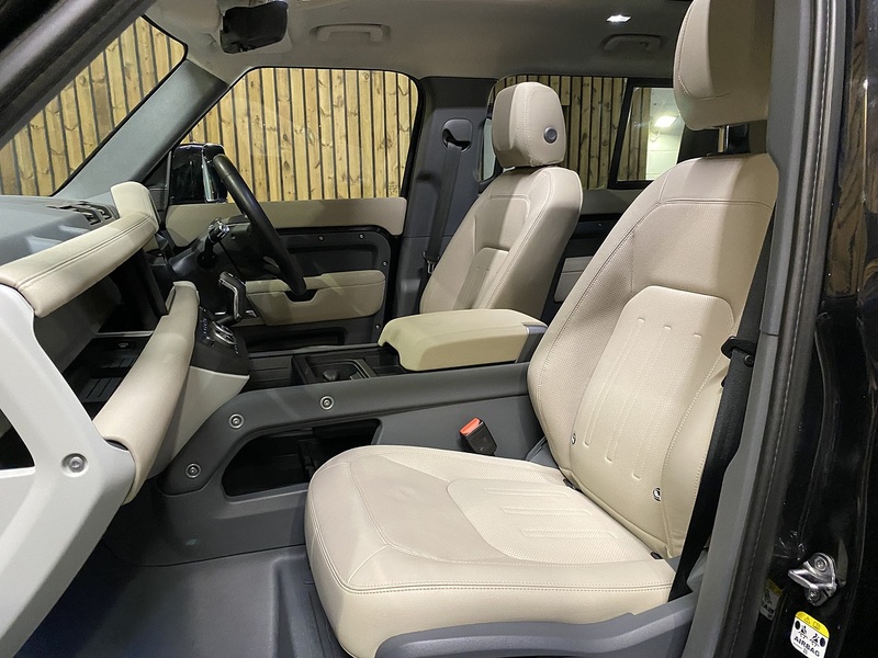Used Land Rover Defender 110 2022 for sale - 76686844: Photo 32