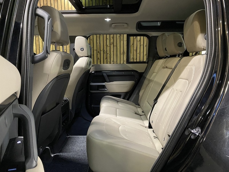 Used Land Rover Defender 110 2022 for sale - 76686844: Photo 33