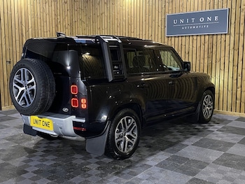 Used Land Rover Defender 110 2022 for sale - 76686844: Photo