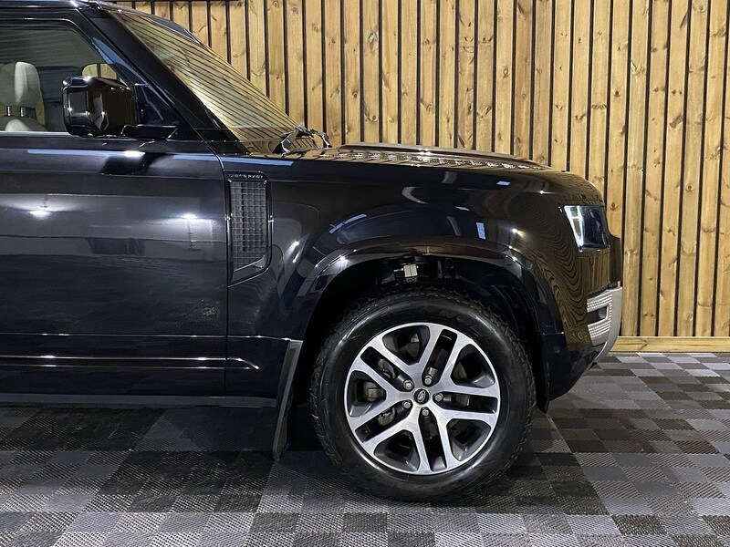 Used Land Rover Defender 110 2022 for sale - 76686844: Photo 51