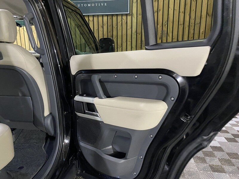 Used Land Rover Defender 110 2022 for sale - 76686844: Photo 59